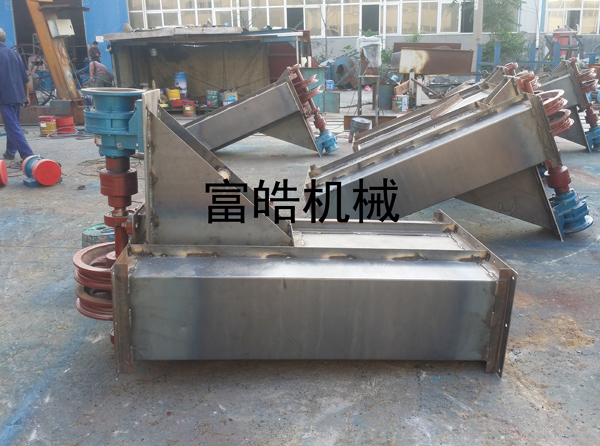 環(huán)鏈提升機(jī)適用于粉狀、顆粒狀物料
